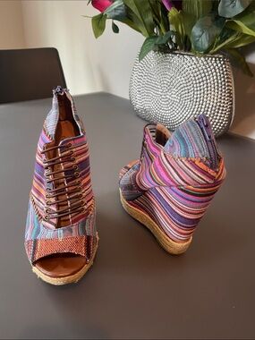 Chinese Laundry Multicolor Striped Wedge Sandals